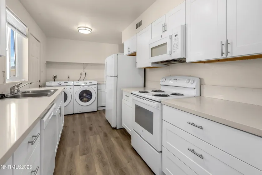 12102 Himalaya, Reno, Nevada 89506, 2 Bedrooms Bedrooms, ,1 BathroomBathrooms,Residential,Residential,Himalaya,0,260007750