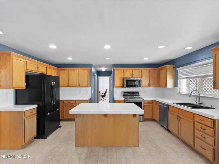 1358 White Bluffs, Fernley, Nevada 89408, 4 Bedrooms Bedrooms, ,3 BathroomsBathrooms,Residential,Residential,White Bluffs,0,260007751