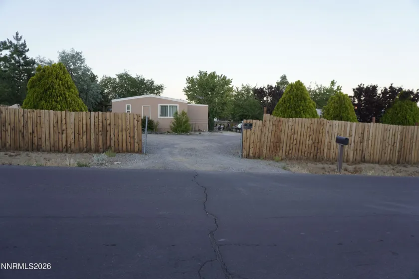 5886 Leon, Sun Valley, Nevada 89433, 3 Bedrooms Bedrooms, ,2 BathroomsBathrooms,Residential,Residential,Leon,0,260007789
