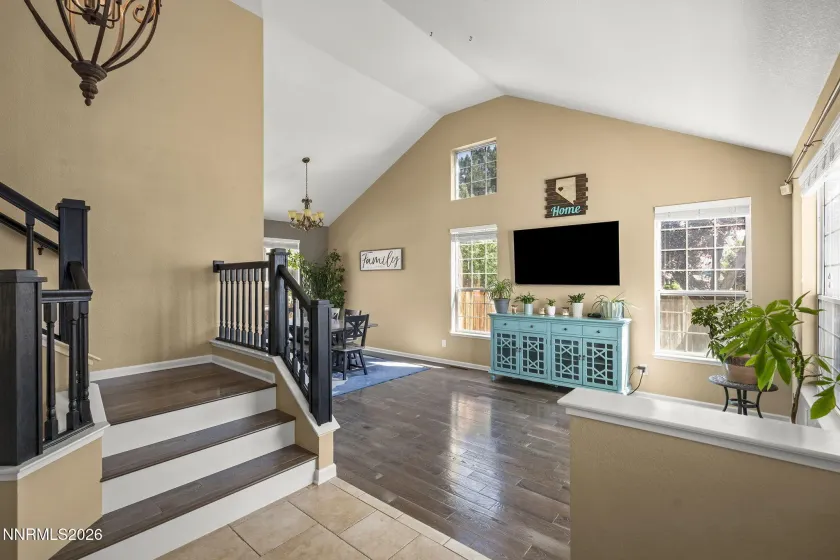 1720 Crestside, Sparks, Nevada 89436, 5 Bedrooms Bedrooms, ,3 BathroomsBathrooms,Residential,Residential,Crestside,0,260007799