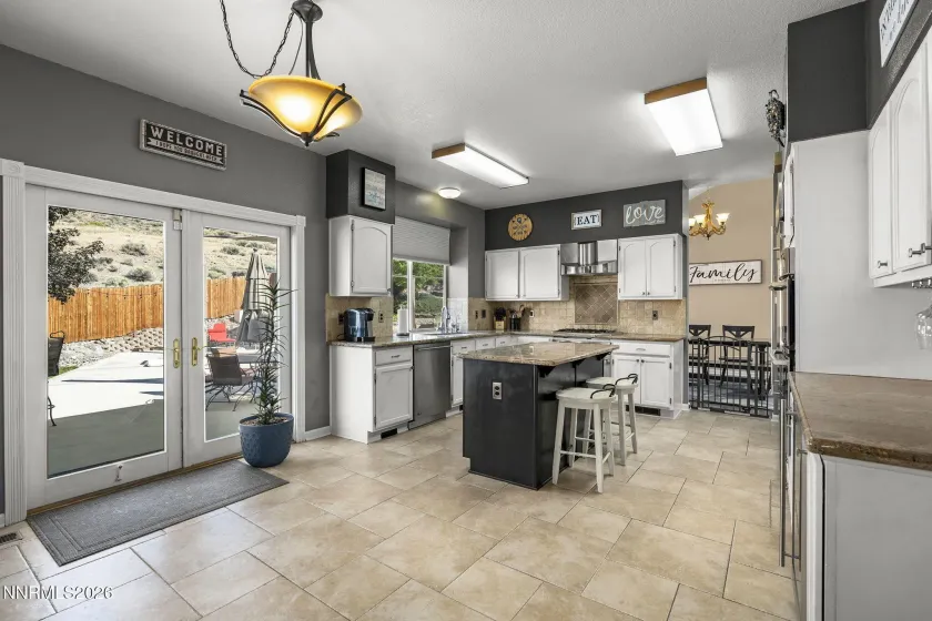 1720 Crestside, Sparks, Nevada 89436, 5 Bedrooms Bedrooms, ,3 BathroomsBathrooms,Residential,Residential,Crestside,0,260007799