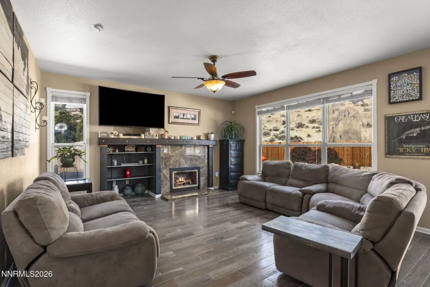 1720 Crestside, Sparks, Nevada 89436, 5 Bedrooms Bedrooms, ,3 BathroomsBathrooms,Residential,Residential,Crestside,0,260007799