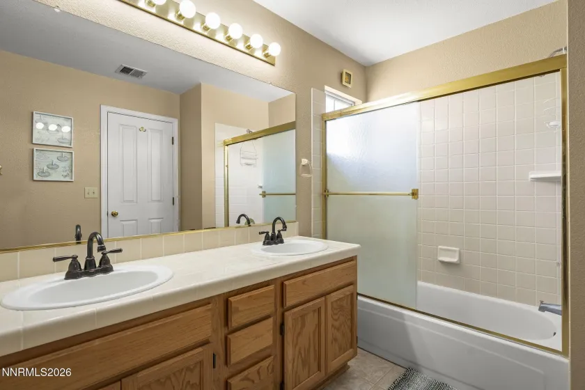 1720 Crestside, Sparks, Nevada 89436, 5 Bedrooms Bedrooms, ,3 BathroomsBathrooms,Residential,Residential,Crestside,0,260007799