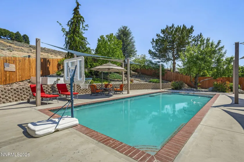1720 Crestside, Sparks, Nevada 89436, 5 Bedrooms Bedrooms, ,3 BathroomsBathrooms,Residential,Residential,Crestside,0,260007799