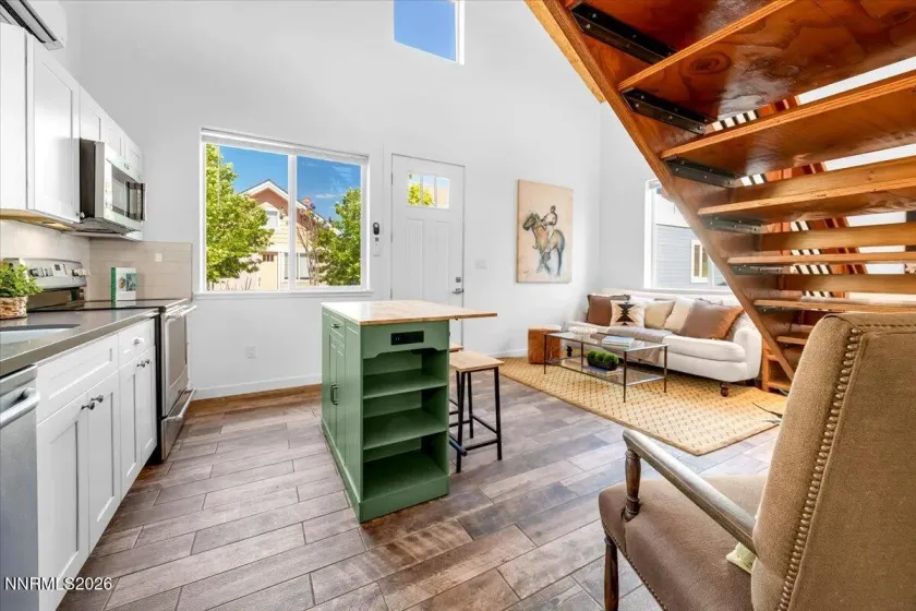 885 Ryland, Reno, Nevada 89502, 2 Bedrooms Bedrooms, ,1 BathroomBathrooms,Residential,Residential,Ryland,0,260007805