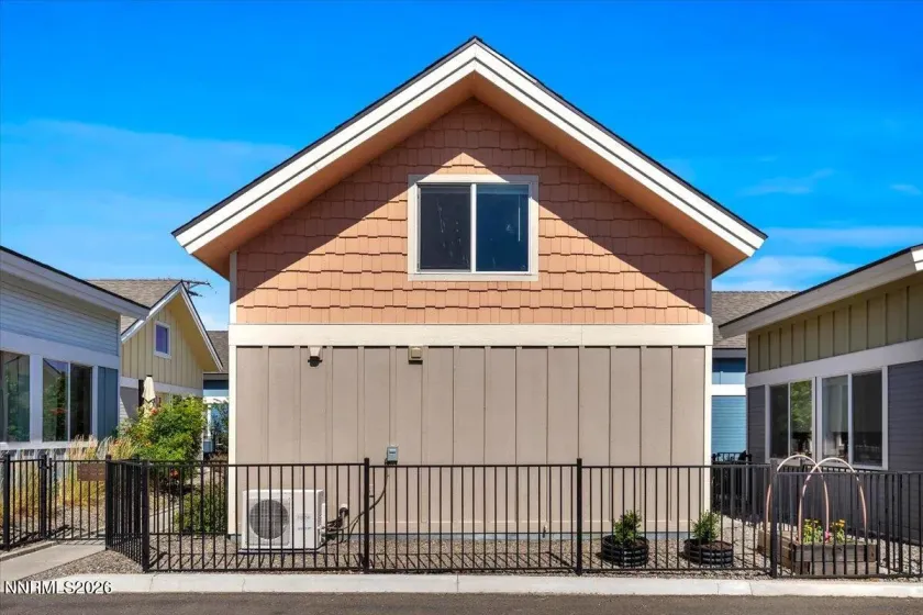 885 Ryland, Reno, Nevada 89502, 2 Bedrooms Bedrooms, ,1 BathroomBathrooms,Residential,Residential,Ryland,0,260007805