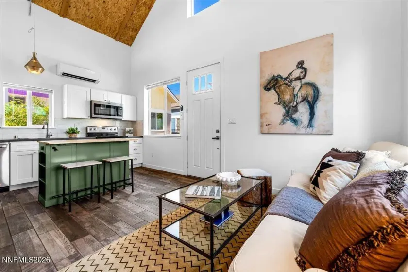 885 Ryland, Reno, Nevada 89502, 2 Bedrooms Bedrooms, ,1 BathroomBathrooms,Residential,Residential,Ryland,0,260007805