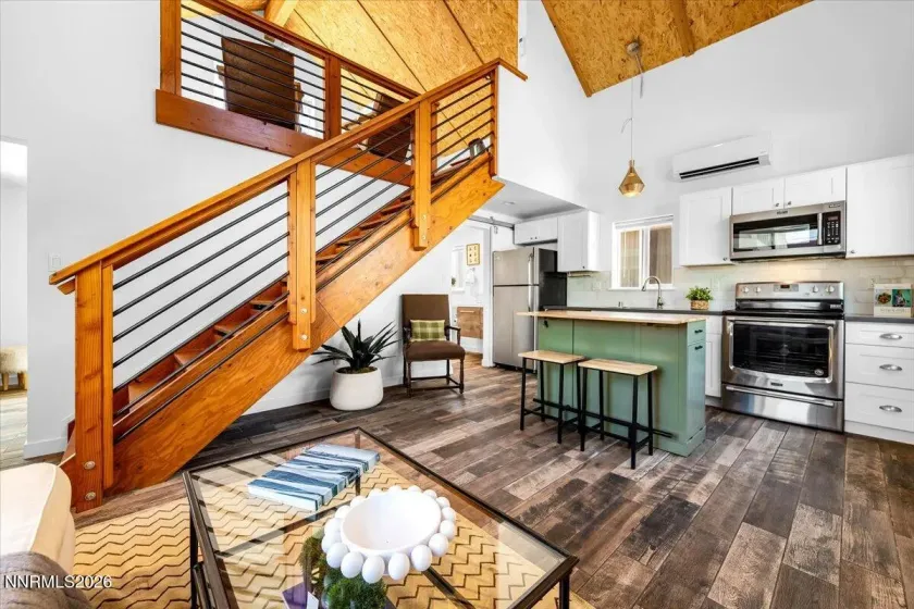 885 Ryland, Reno, Nevada 89502, 2 Bedrooms Bedrooms, ,1 BathroomBathrooms,Residential,Residential,Ryland,0,260007805