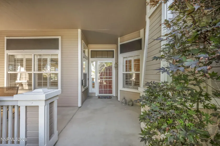 Front door/porch