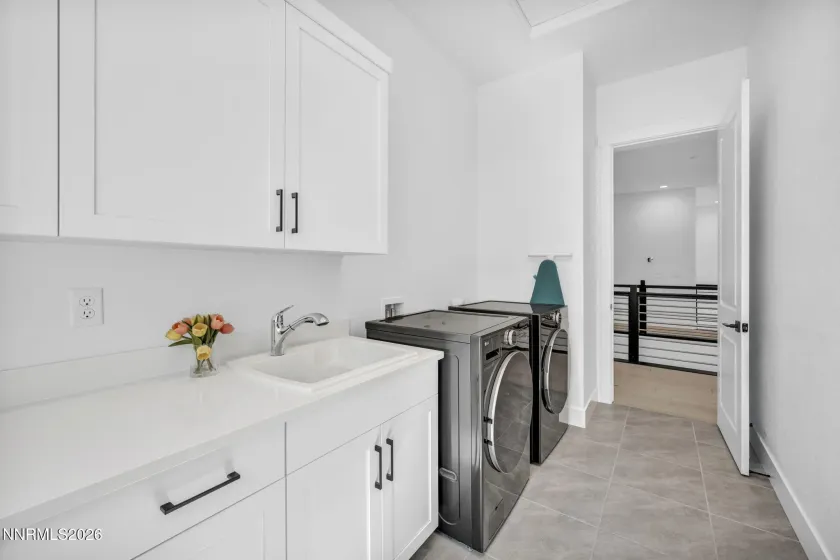 5445 Side Saddle, Reno, Nevada 89511, 5 Bedrooms Bedrooms, ,6 BathroomsBathrooms,Residential,Residential,Side Saddle,0,260007813