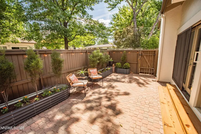 Courtyard patio I
