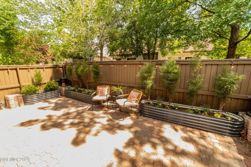 Courtyard patio II