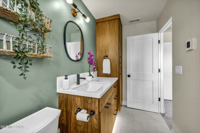 5345 Cross Creek Lane, Reno, Nevada 89511, 5 Bedrooms Bedrooms, ,5 BathroomsBathrooms,Residential,Residential,Cross Creek Lane,0,260007824