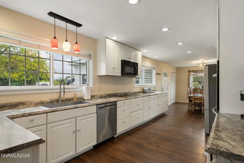 7777 Lakeside, Reno, Nevada 89511, 3 Bedrooms Bedrooms, ,3 BathroomsBathrooms,Residential,Residential,Lakeside,0,260007825