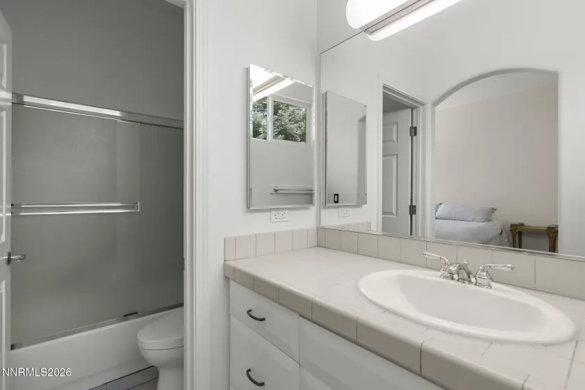 1705 Hunter Creek, Reno, Nevada 89519, 2 Bedrooms Bedrooms, ,3 BathroomsBathrooms,Residential,Residential,Hunter Creek,0,260007827