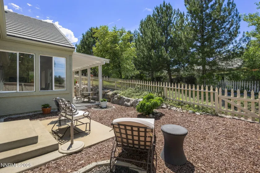 1705 Hunter Creek, Reno, Nevada 89519, 2 Bedrooms Bedrooms, ,3 BathroomsBathrooms,Residential,Residential,Hunter Creek,0,260007827