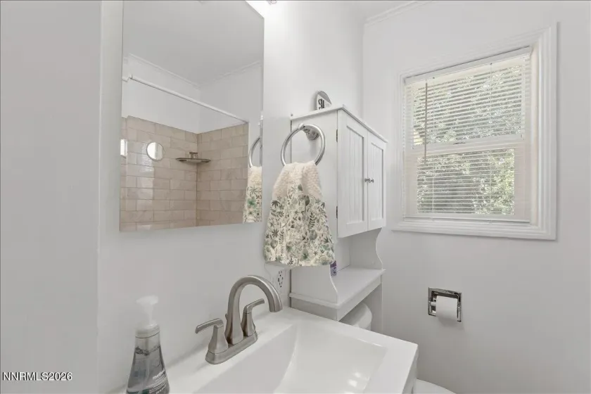 815 Maddux, Reno, Nevada 89512, 3 Bedrooms Bedrooms, ,1 BathroomBathrooms,Residential,Residential,Maddux,0,260007828
