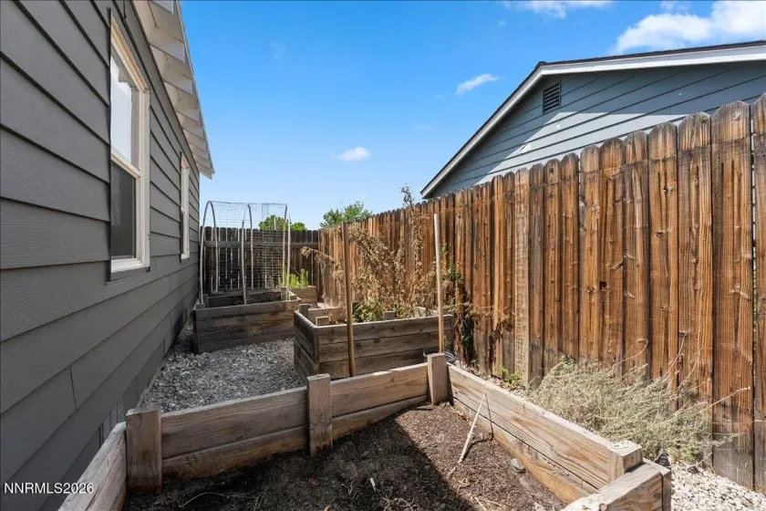 815 Maddux, Reno, Nevada 89512, 3 Bedrooms Bedrooms, ,1 BathroomBathrooms,Residential,Residential,Maddux,0,260007828