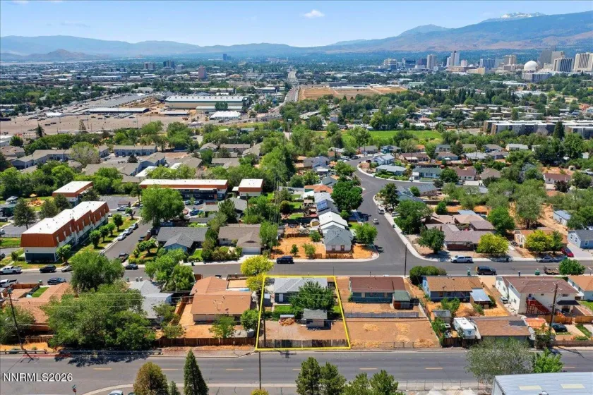 815 Maddux, Reno, Nevada 89512, 3 Bedrooms Bedrooms, ,1 BathroomBathrooms,Residential,Residential,Maddux,0,260007828