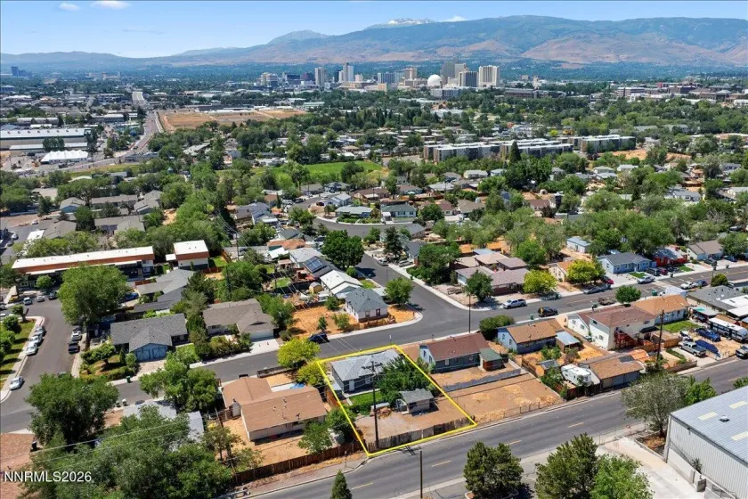 815 Maddux, Reno, Nevada 89512, 3 Bedrooms Bedrooms, ,1 BathroomBathrooms,Residential,Residential,Maddux,0,260007828
