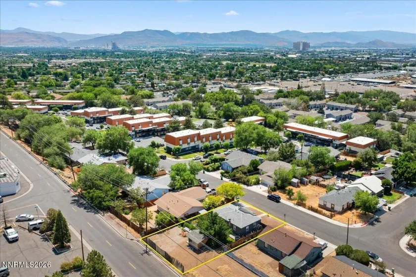 815 Maddux, Reno, Nevada 89512, 3 Bedrooms Bedrooms, ,1 BathroomBathrooms,Residential,Residential,Maddux,0,260007828