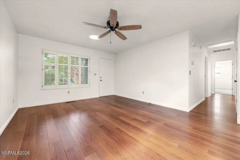 2212 Sycamore Glen, Sparks, Nevada 89434, 3 Bedrooms Bedrooms, ,2 BathroomsBathrooms,Residential,Residential,Sycamore Glen,0,260007831
