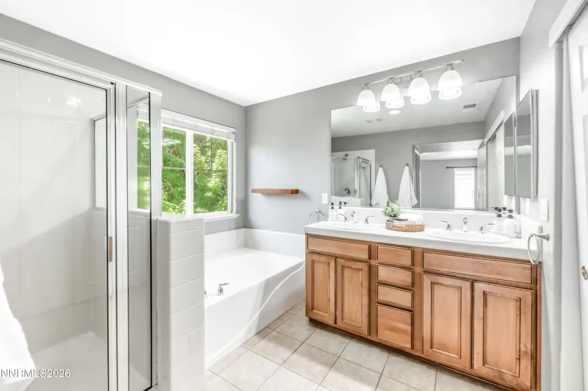6711 Altesino, Sparks, Nevada 89436, 4 Bedrooms Bedrooms, ,3 BathroomsBathrooms,Residential,Residential,Altesino,0,260007834