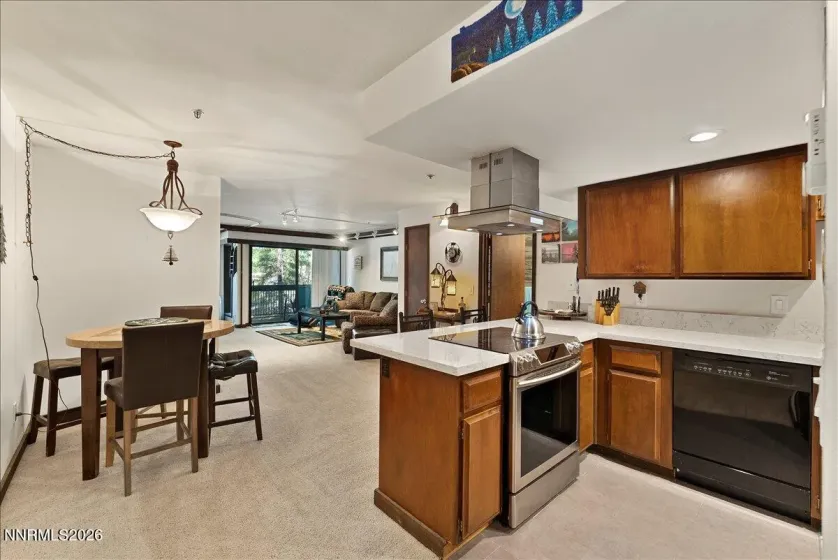 333 Ski, Incline Village, Nevada 89451, 2 Bedrooms Bedrooms, ,2 BathroomsBathrooms,Residential,Residential,Ski,0,260007836