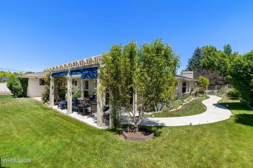 1423 Eastwood, Reno, Nevada 89509, 5 Bedrooms Bedrooms, ,3 BathroomsBathrooms,Residential,Residential,Eastwood,0,260007847