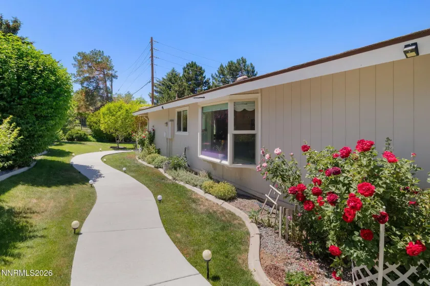 1423 Eastwood, Reno, Nevada 89509, 5 Bedrooms Bedrooms, ,3 BathroomsBathrooms,Residential,Residential,Eastwood,0,260007847