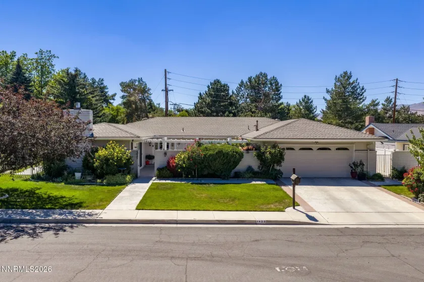 1423 Eastwood, Reno, Nevada 89509, 5 Bedrooms Bedrooms, ,3 BathroomsBathrooms,Residential,Residential,Eastwood,0,260007847