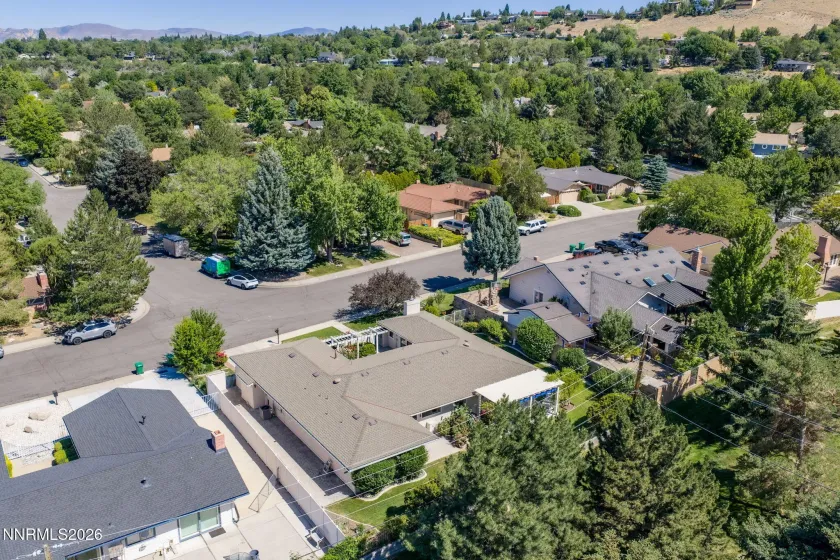 1423 Eastwood, Reno, Nevada 89509, 5 Bedrooms Bedrooms, ,3 BathroomsBathrooms,Residential,Residential,Eastwood,0,260007847