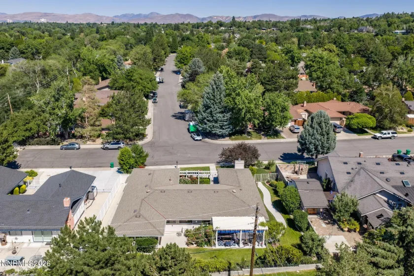 1423 Eastwood, Reno, Nevada 89509, 5 Bedrooms Bedrooms, ,3 BathroomsBathrooms,Residential,Residential,Eastwood,0,260007847