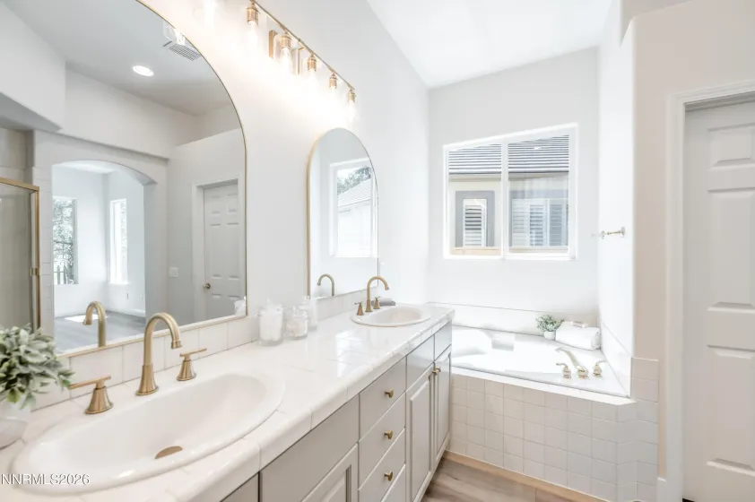 1690 Caughlin Creek, Reno, Nevada 89519, 3 Bedrooms Bedrooms, ,2 BathroomsBathrooms,Residential,Residential,Caughlin Creek,0,260007854