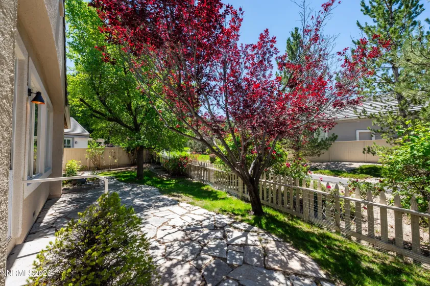 1690 Caughlin Creek, Reno, Nevada 89519, 3 Bedrooms Bedrooms, ,2 BathroomsBathrooms,Residential,Residential,Caughlin Creek,0,260007854