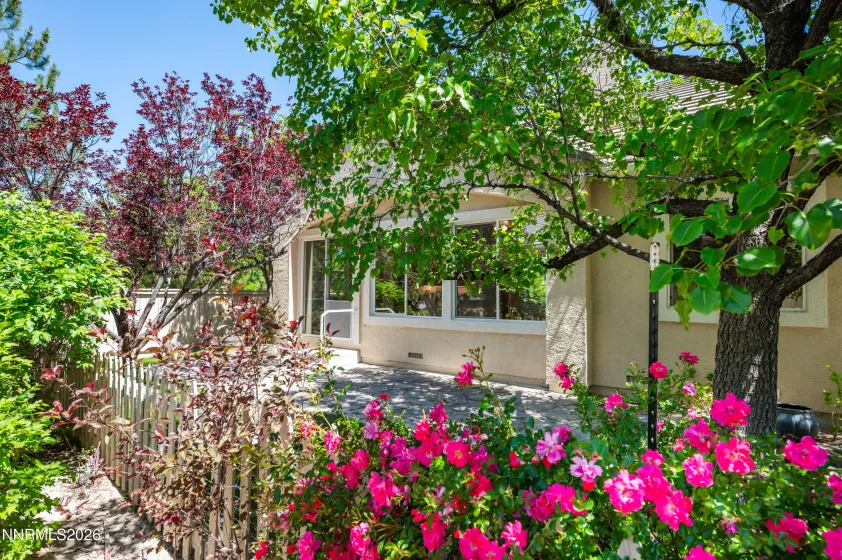 1690 Caughlin Creek, Reno, Nevada 89519, 3 Bedrooms Bedrooms, ,2 BathroomsBathrooms,Residential,Residential,Caughlin Creek,0,260007854