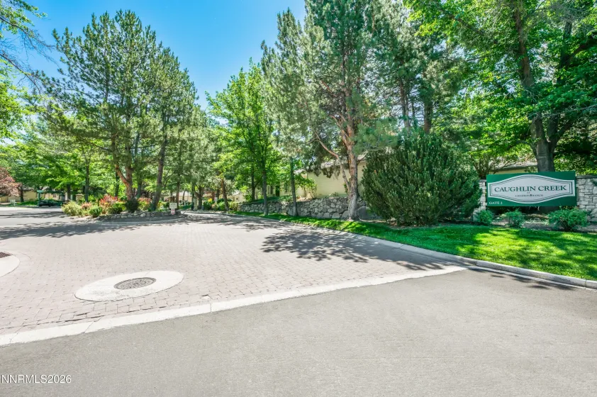 1690 Caughlin Creek, Reno, Nevada 89519, 3 Bedrooms Bedrooms, ,2 BathroomsBathrooms,Residential,Residential,Caughlin Creek,0,260007854
