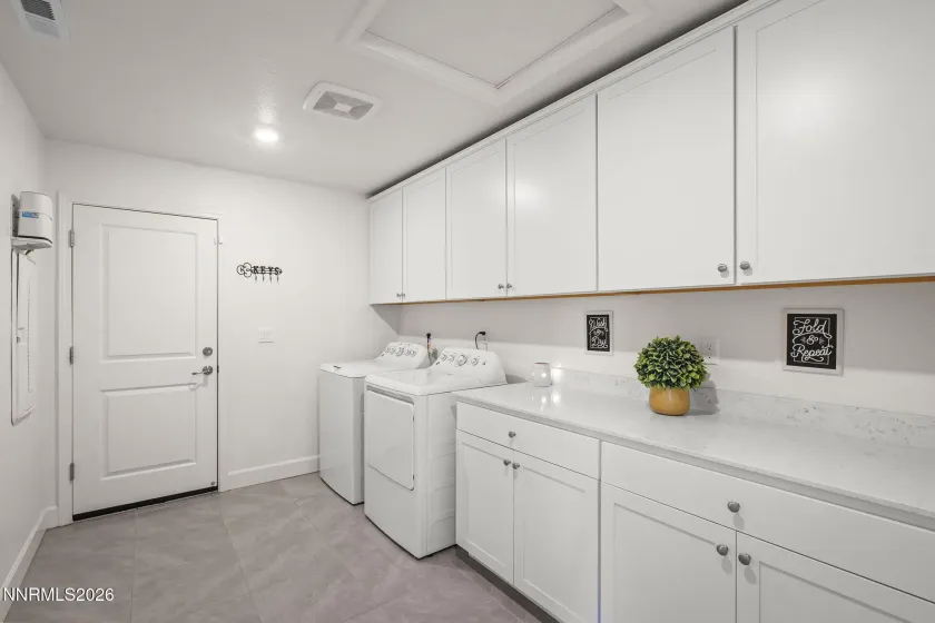 2100 Cheetah Crk, Sparks, Nevada 89441, 4 Bedrooms Bedrooms, ,3 BathroomsBathrooms,Residential,Residential,Cheetah Crk,0,260007858