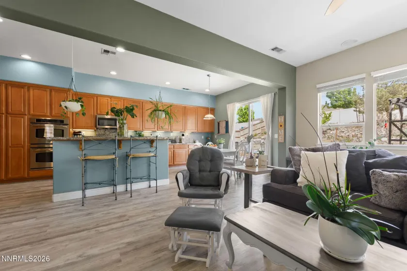 10770 Summer Glen, Reno, Nevada 89521, 4 Bedrooms Bedrooms, ,3 BathroomsBathrooms,Residential,Residential,Summer Glen,0,260007859