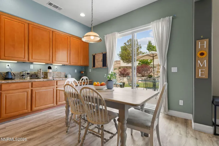 10770 Summer Glen, Reno, Nevada 89521, 4 Bedrooms Bedrooms, ,3 BathroomsBathrooms,Residential,Residential,Summer Glen,0,260007859