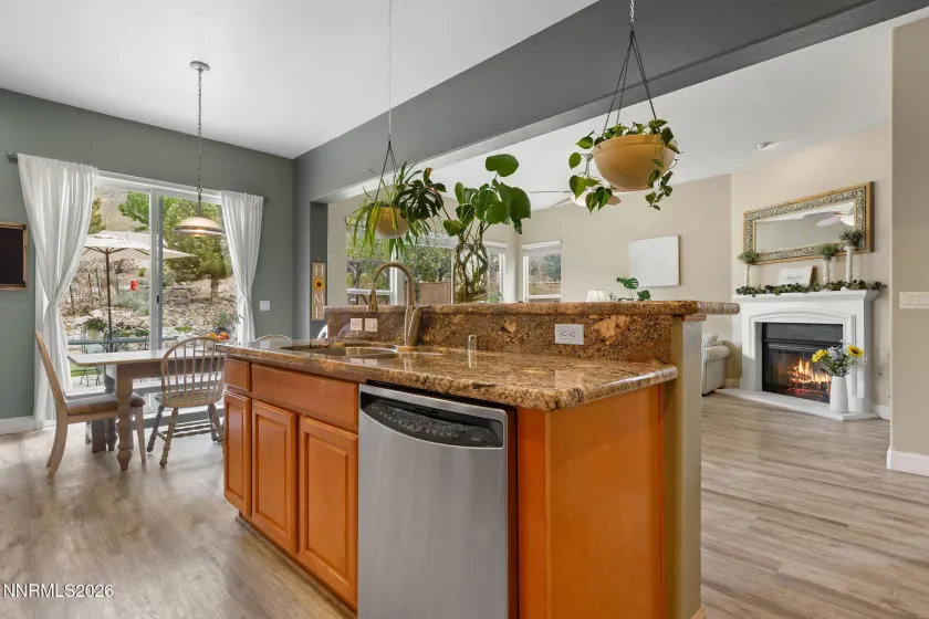 10770 Summer Glen, Reno, Nevada 89521, 4 Bedrooms Bedrooms, ,3 BathroomsBathrooms,Residential,Residential,Summer Glen,0,260007859