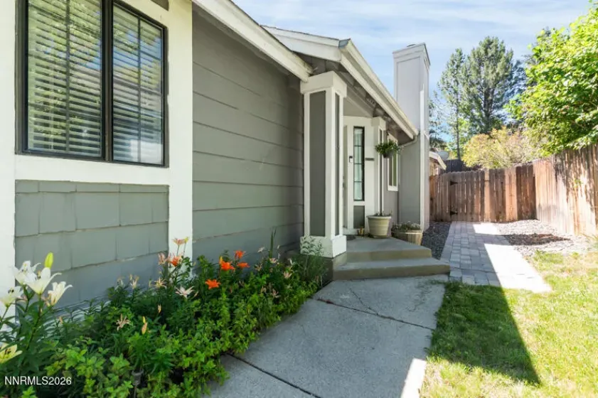 5880 Starcrest, Reno, Nevada 89523, 3 Bedrooms Bedrooms, ,2 BathroomsBathrooms,Residential,Residential,Starcrest,0,260007883