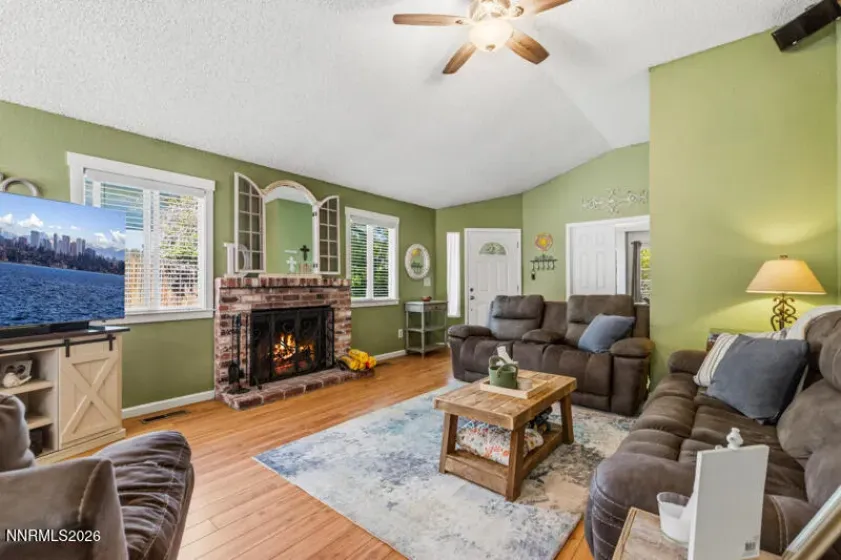 5880 Starcrest, Reno, Nevada 89523, 3 Bedrooms Bedrooms, ,2 BathroomsBathrooms,Residential,Residential,Starcrest,0,260007883