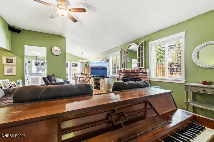 5880 Starcrest, Reno, Nevada 89523, 3 Bedrooms Bedrooms, ,2 BathroomsBathrooms,Residential,Residential,Starcrest,0,260007883