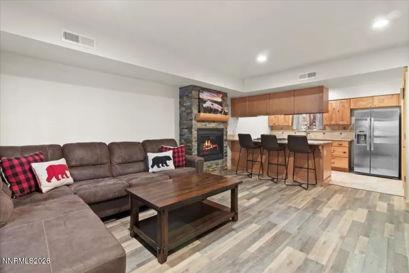1200 Wildwood, South Lake Tahoe, California 96150, 2 Bedrooms Bedrooms, ,2 BathroomsBathrooms,Residential,Residential,Wildwood,0,260005617