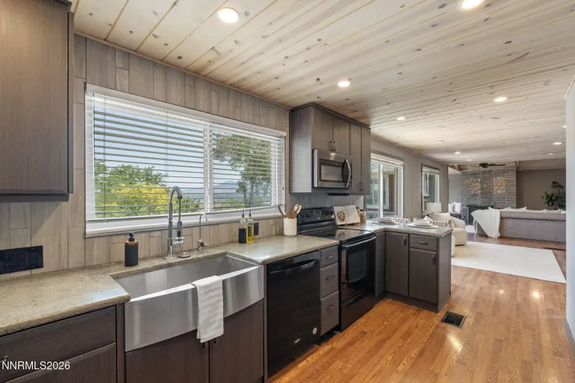 3160 Comstock, Reno, Nevada 89512, 3 Bedrooms Bedrooms, ,2 BathroomsBathrooms,Residential,Residential,Comstock,0,260007911
