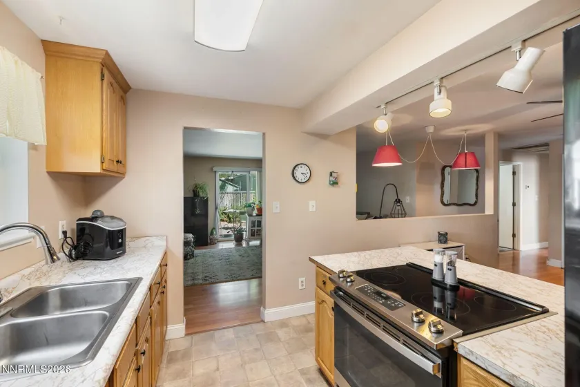 654 Marracco, Sparks, Nevada 89434, 4 Bedrooms Bedrooms, ,2 BathroomsBathrooms,Residential,Residential,Marracco,0,260007920