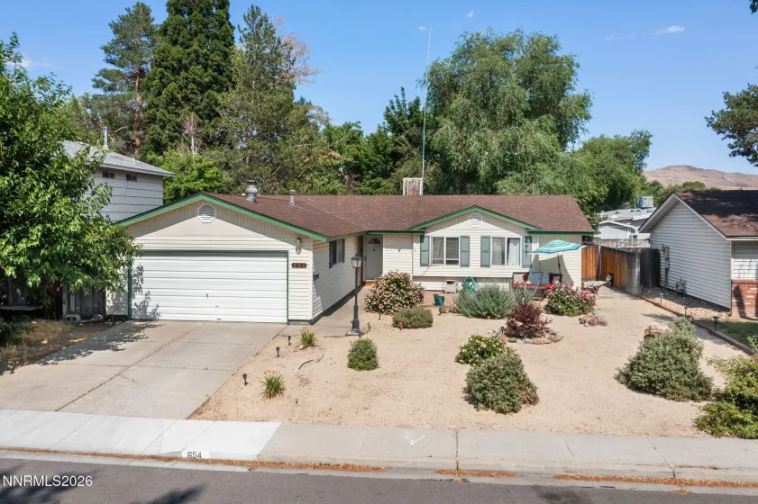 654 Marracco, Sparks, Nevada 89434, 4 Bedrooms Bedrooms, ,2 BathroomsBathrooms,Residential,Residential,Marracco,0,260007920