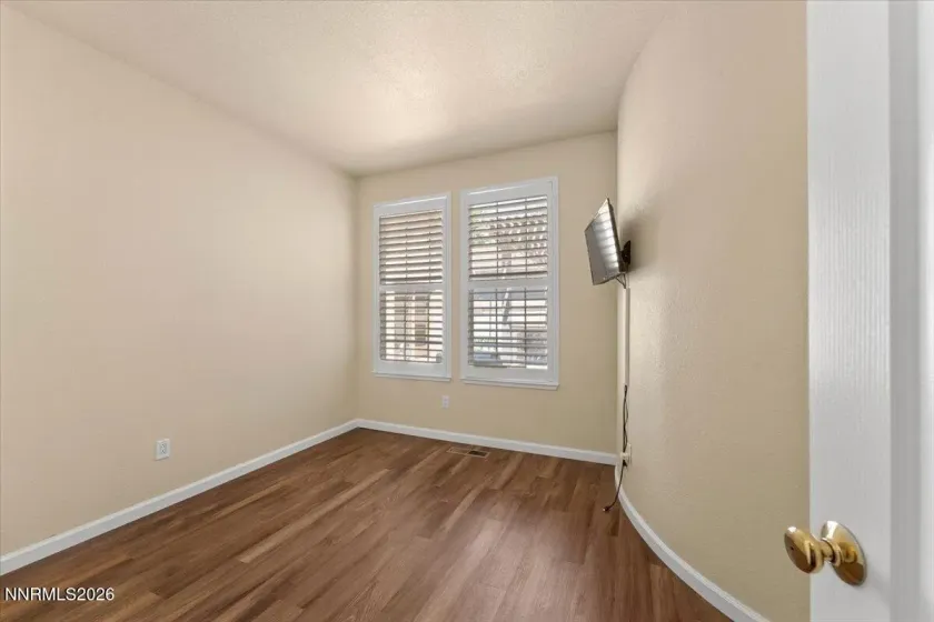 Secondary Downstairs Bedroom/Office