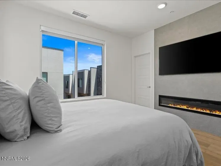 156 Rissone, Reno, Nevada 89503, 2 Bedrooms Bedrooms, ,3 BathroomsBathrooms,Residential,Residential,Rissone,0,260007930